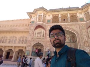 Selfies at Amer Fort - A Photo Walk