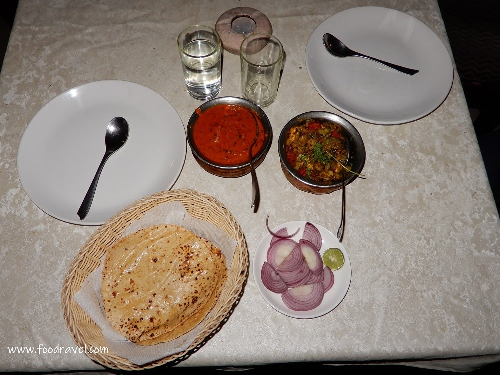 Wandering for food in Khajuraho – Lost in the Town of Temples