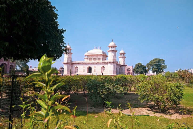 Itimad ud Daula Tomb – The Jewel Box & Mini Taj Mahal of Agra