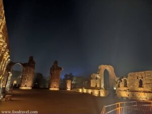 qutub minar night show