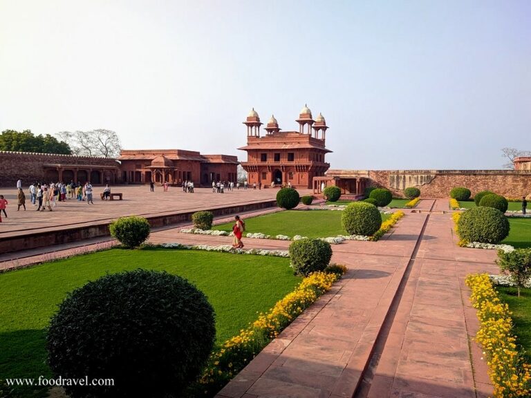 places to visit in Fatehpur Sikri