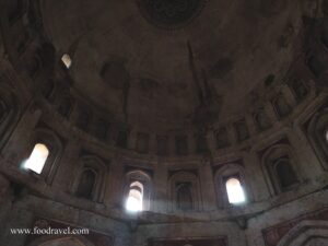 adham khan's tomb