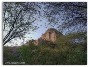 azim khan's tomb