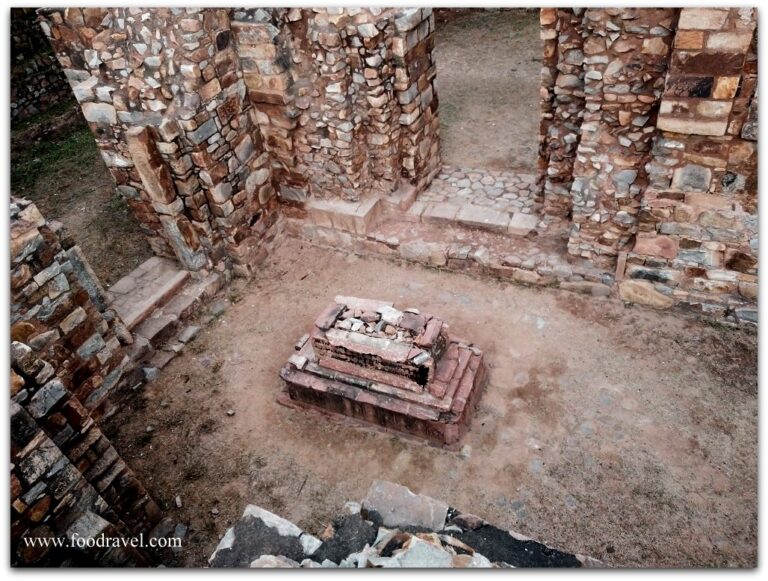 tomb of balban