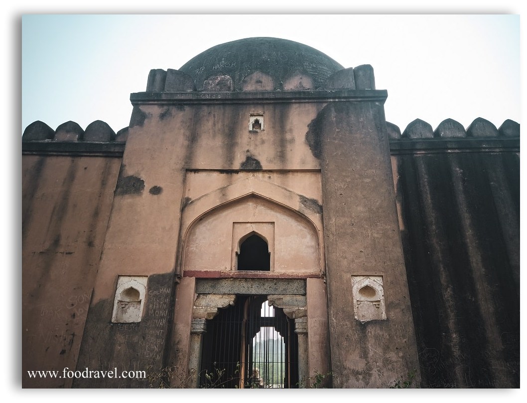 tomb of azim khan