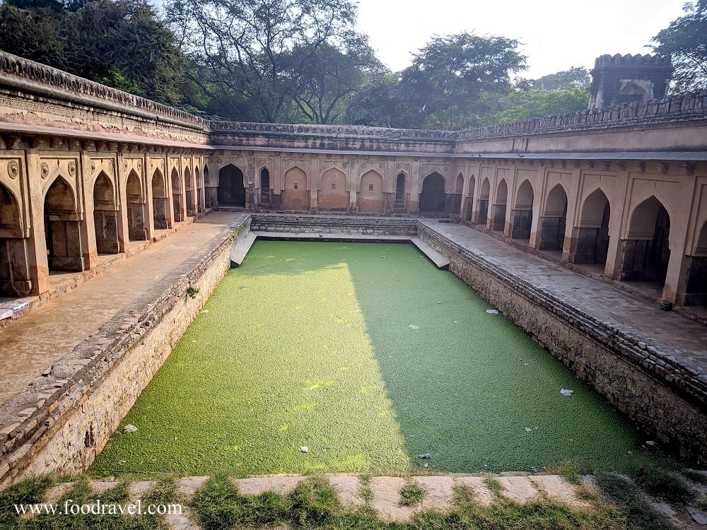 rajon ki baoli mehrauli