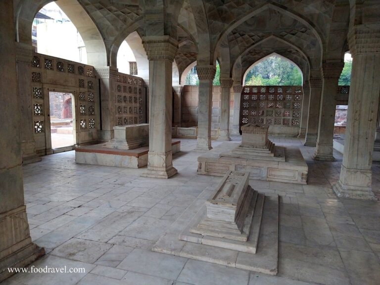 chausath khamba