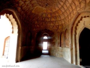 tomb of safdar jung