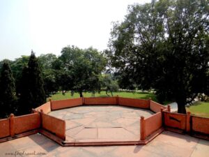 tomb of safdarjang new delhi