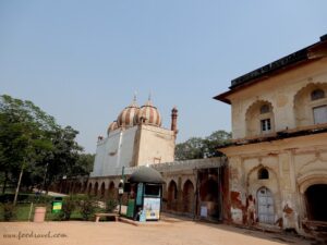 safdarjung tomb