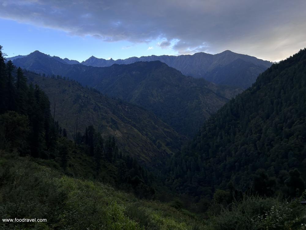 trekking to lapah