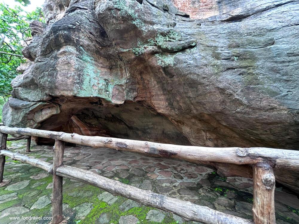 IMG_5715 bhimbekta rock shelter