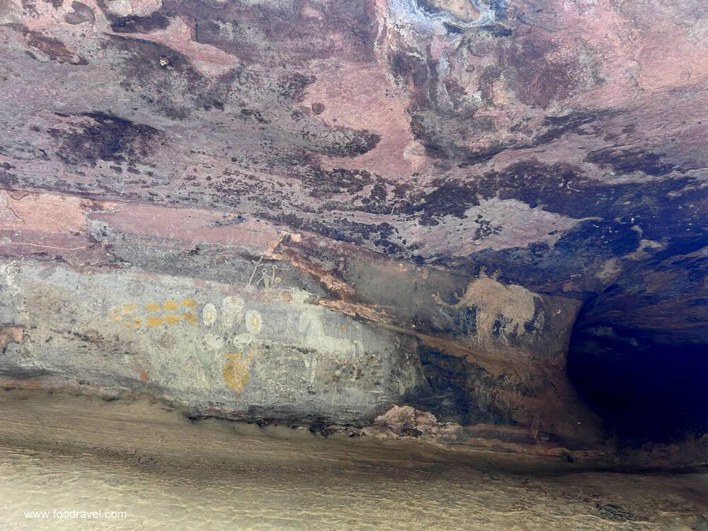 IMG_5740 bhimbekta caves