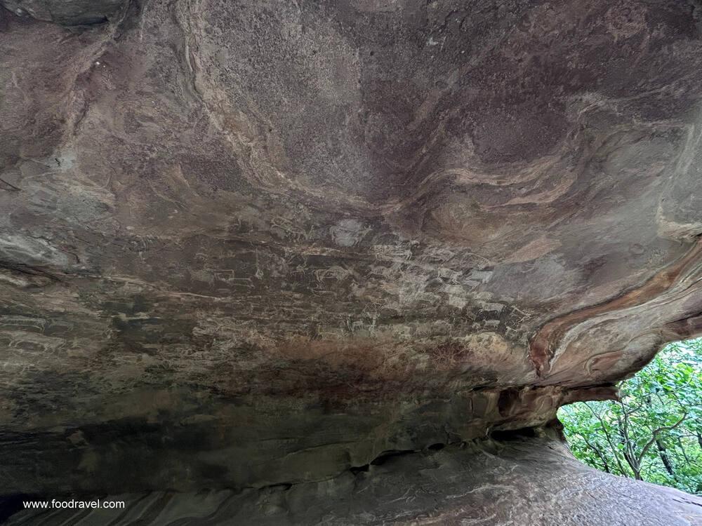 IMG_5753 bhimbekta caves