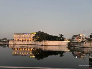lake pichola